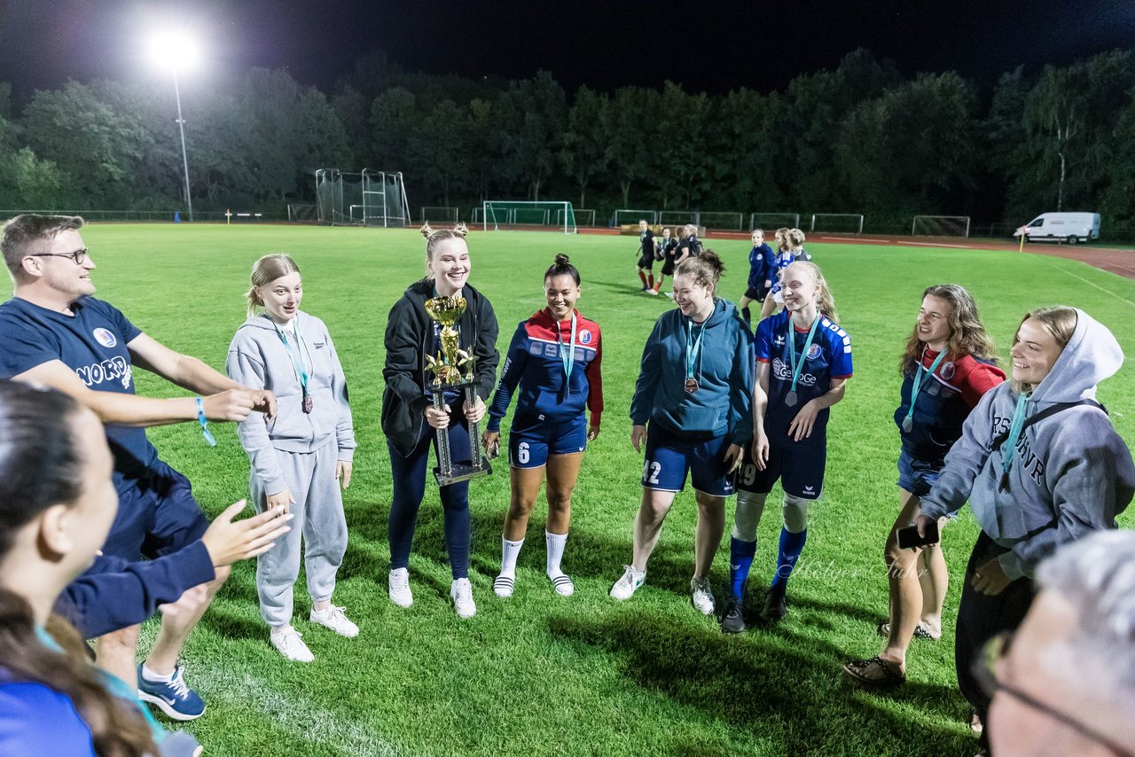 Bild 121 - Loewinnen Cup